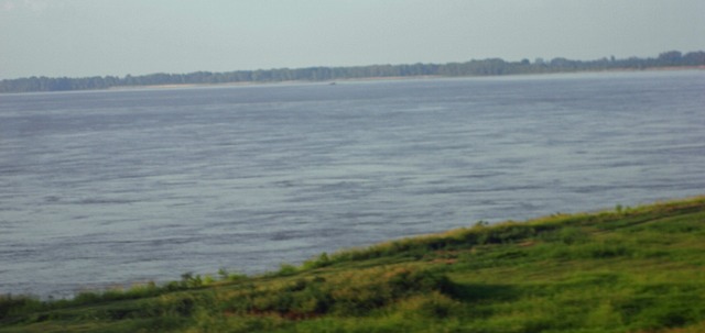 IMGP0376-Mississippi River